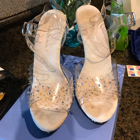 Beautiful bling high heels. - Picture 1 of 5